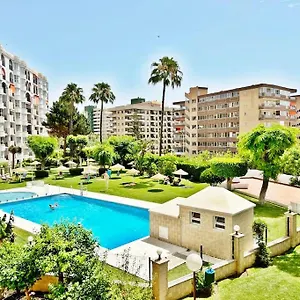 Luminoso Y Espacioso Apartamento De Playa! Fuengirola